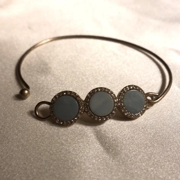 Goldtone and green jade type stone with rhinestone trim bangle bracelet - Picture 3 of 4